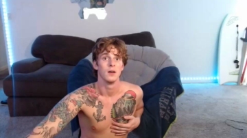 Ivan00ze  31-08-2021 video play dildo